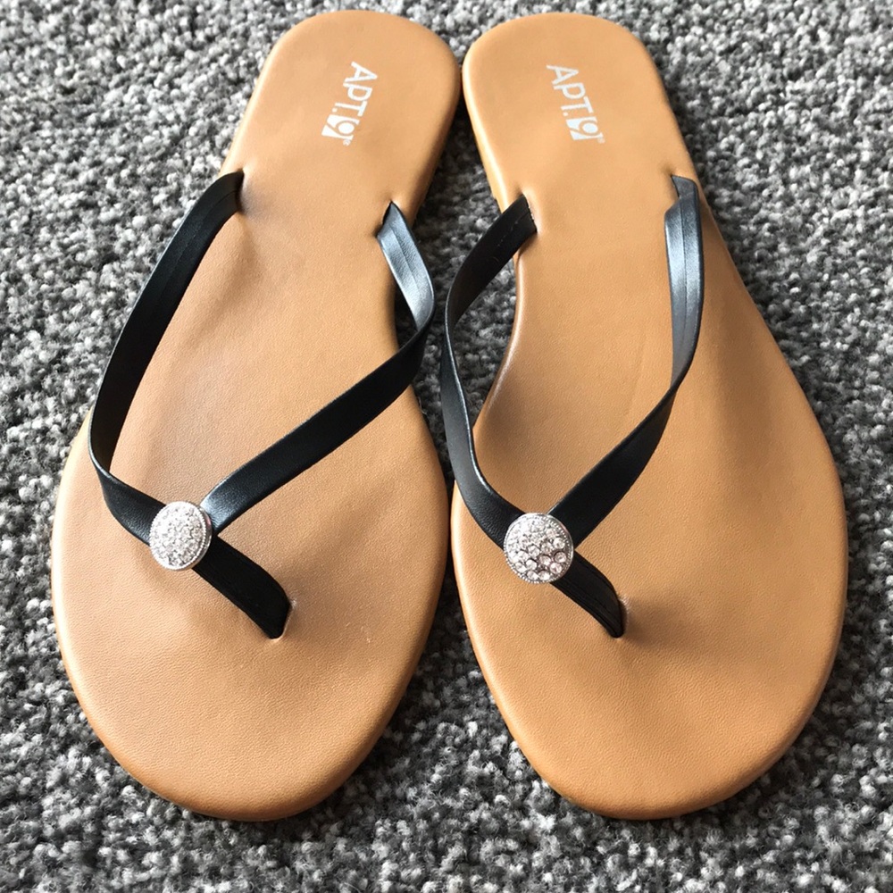 Apt 9 Flip Flops